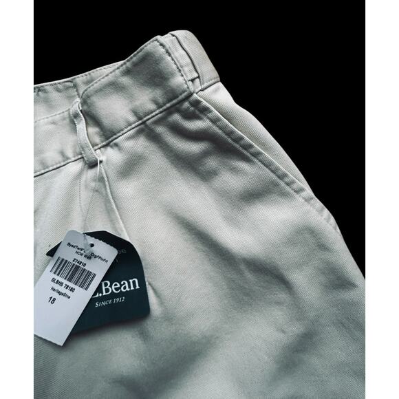 LL Bean Women's Wrinkle-Free Bayside Shorts Ultra High-Rise Hidden Comfort 18 - Picture 10 of 14